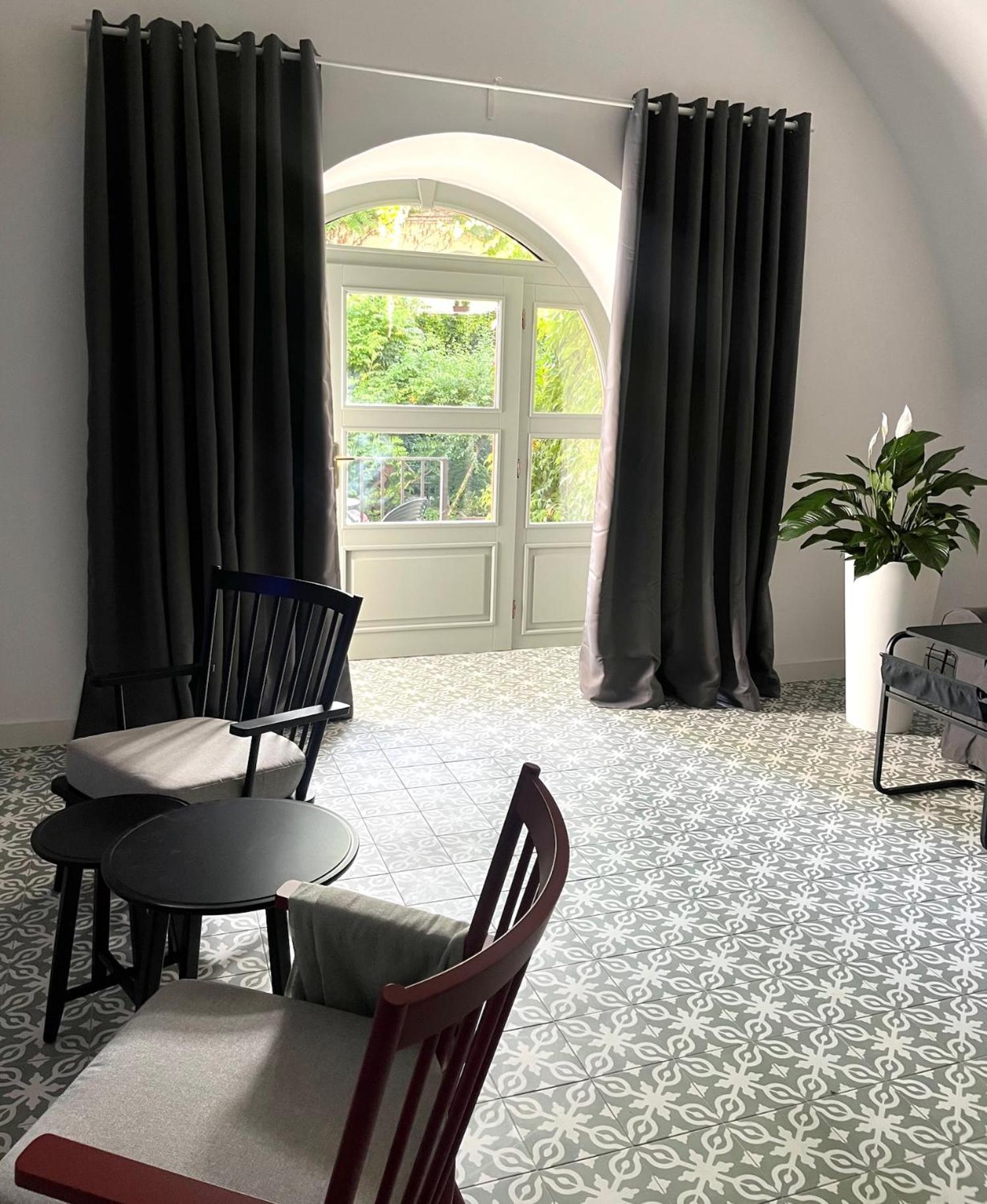 Palac Daun - Studio Apartments 兹诺伊莫 外观 照片